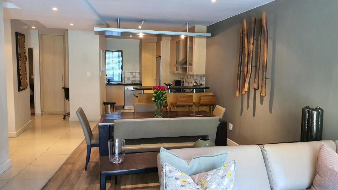 Zuri Residences At Ten Degrees Γιοχάνεσμπουργκ Εξωτερικό φωτογραφία